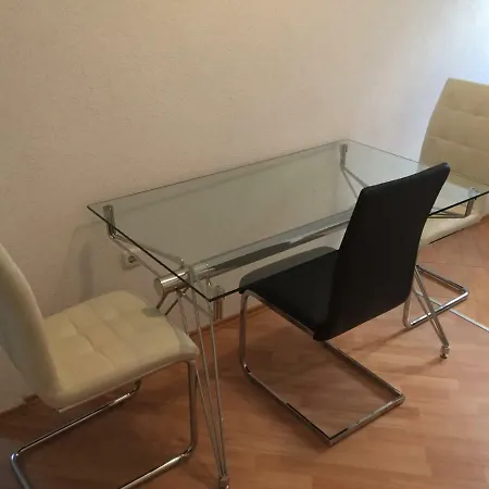 Stan Za Iznajmljivanje I Prenociste Grude