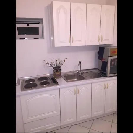 Stan Za Iznajmljivanje I Prenociste Apartament *